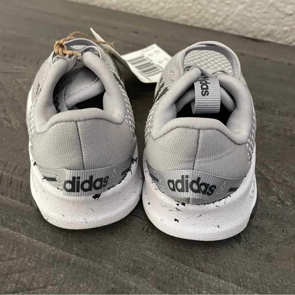 Adidas baby toddler Light Gray Sneakers NEW - Picture 3 of 6